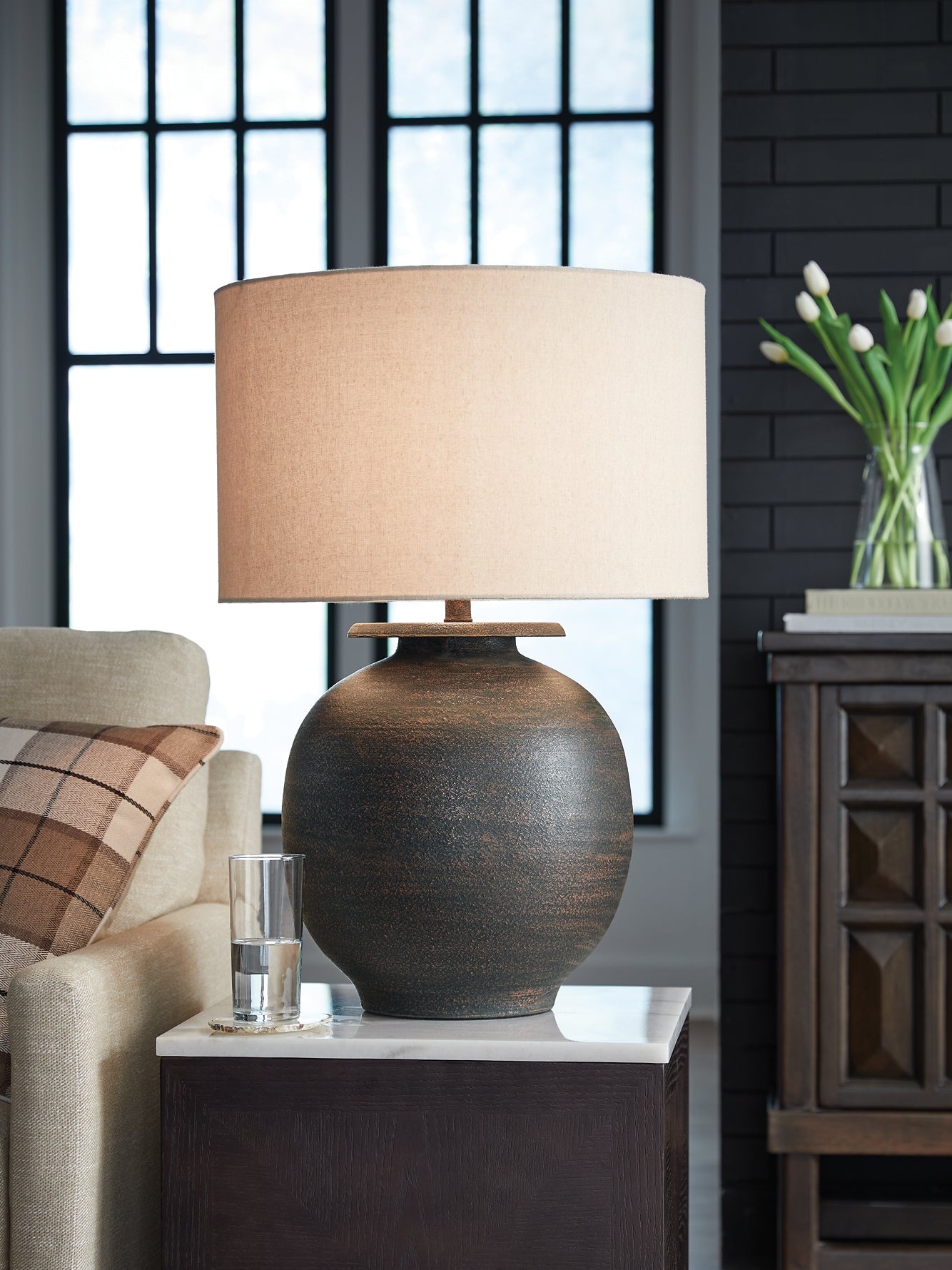 Carlenbury Metal Table Lamp (1/CN)